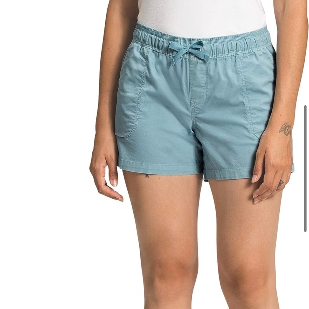 North Face Women's Motion pull on Shorts